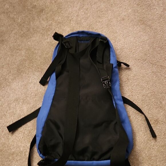 Eddie Bauer Small Blue & Black Hiking Backpack - Picture 7 of 8